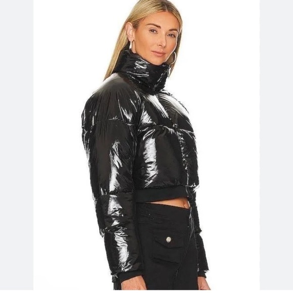 NWT Blank NYC Cold Lover Crop Puffer Jacket Size Large - Picture 3 of 11